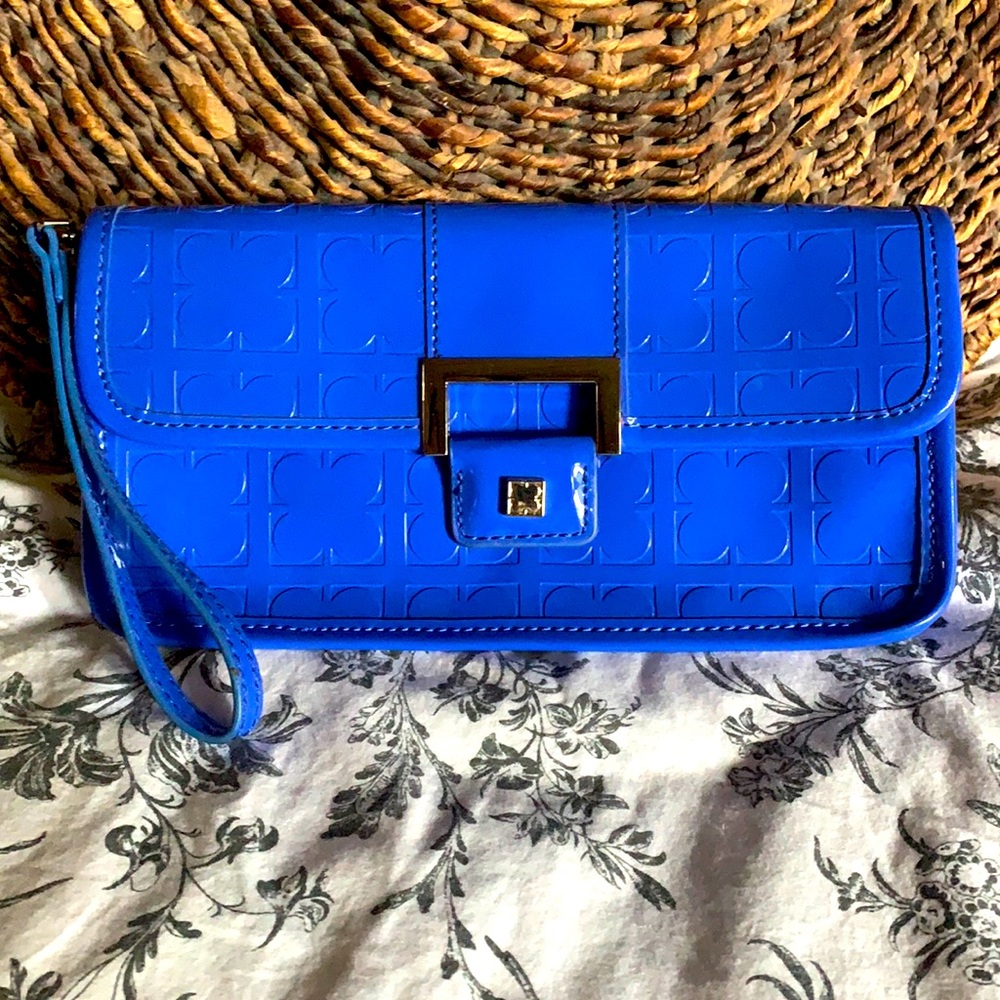 Liz Claiborne Wristlet